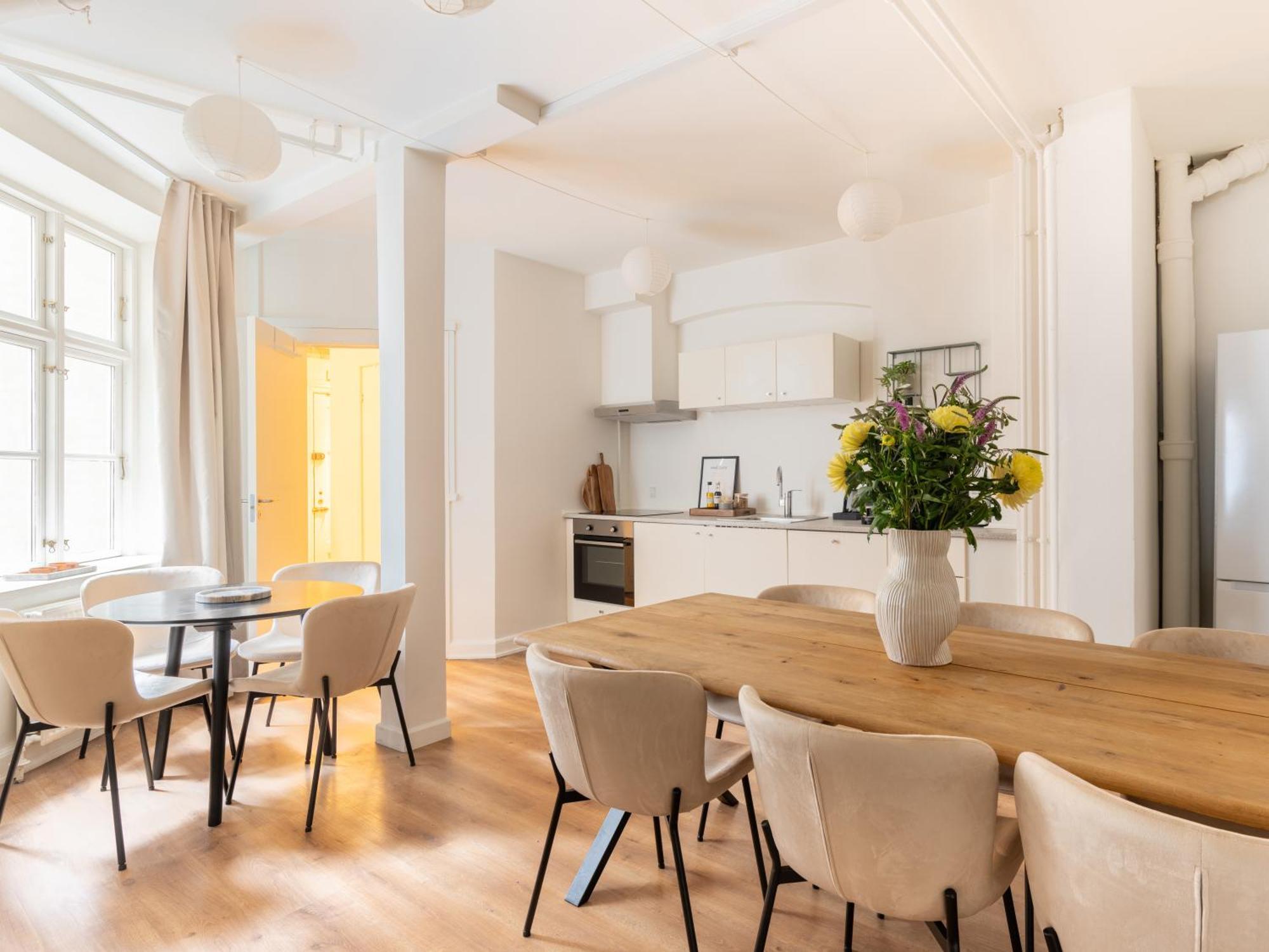 Sanders Noble - Fantastic 4-Bdr Apt In The Capital Копенгаген Экстерьер фото