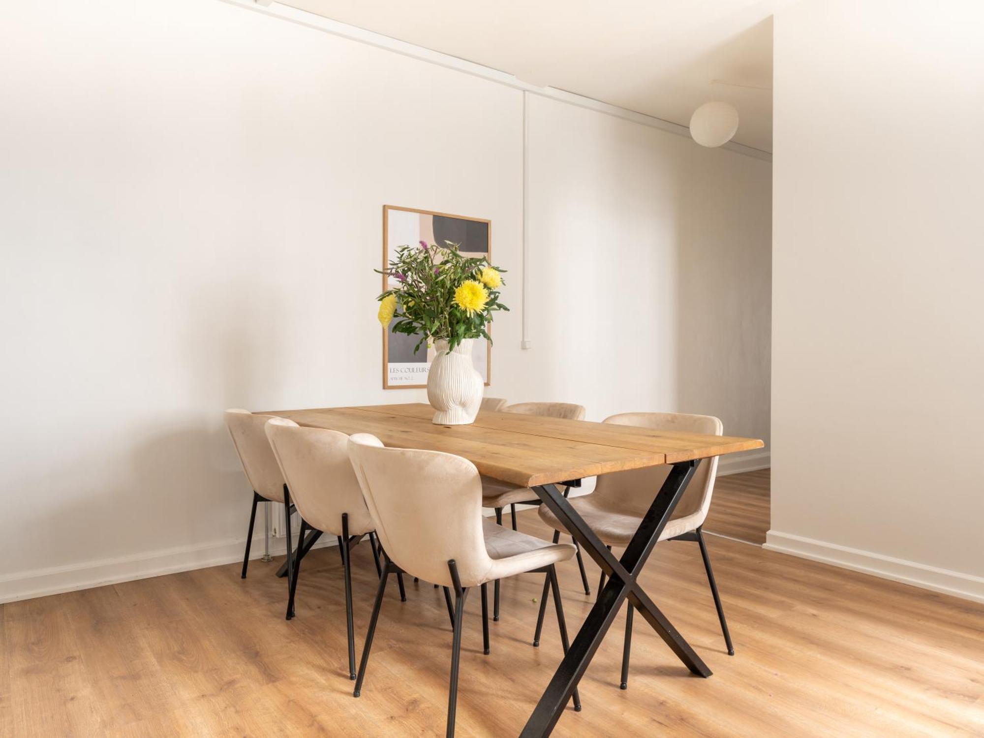 Sanders Noble - Fantastic 4-Bdr Apt In The Capital Копенгаген Экстерьер фото